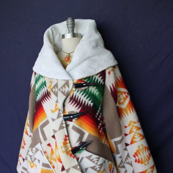 Pendleton Beaver state Chief Joseph Wool blanket Cloak poncho Aztec Swing jacket - Picture 6 of 12